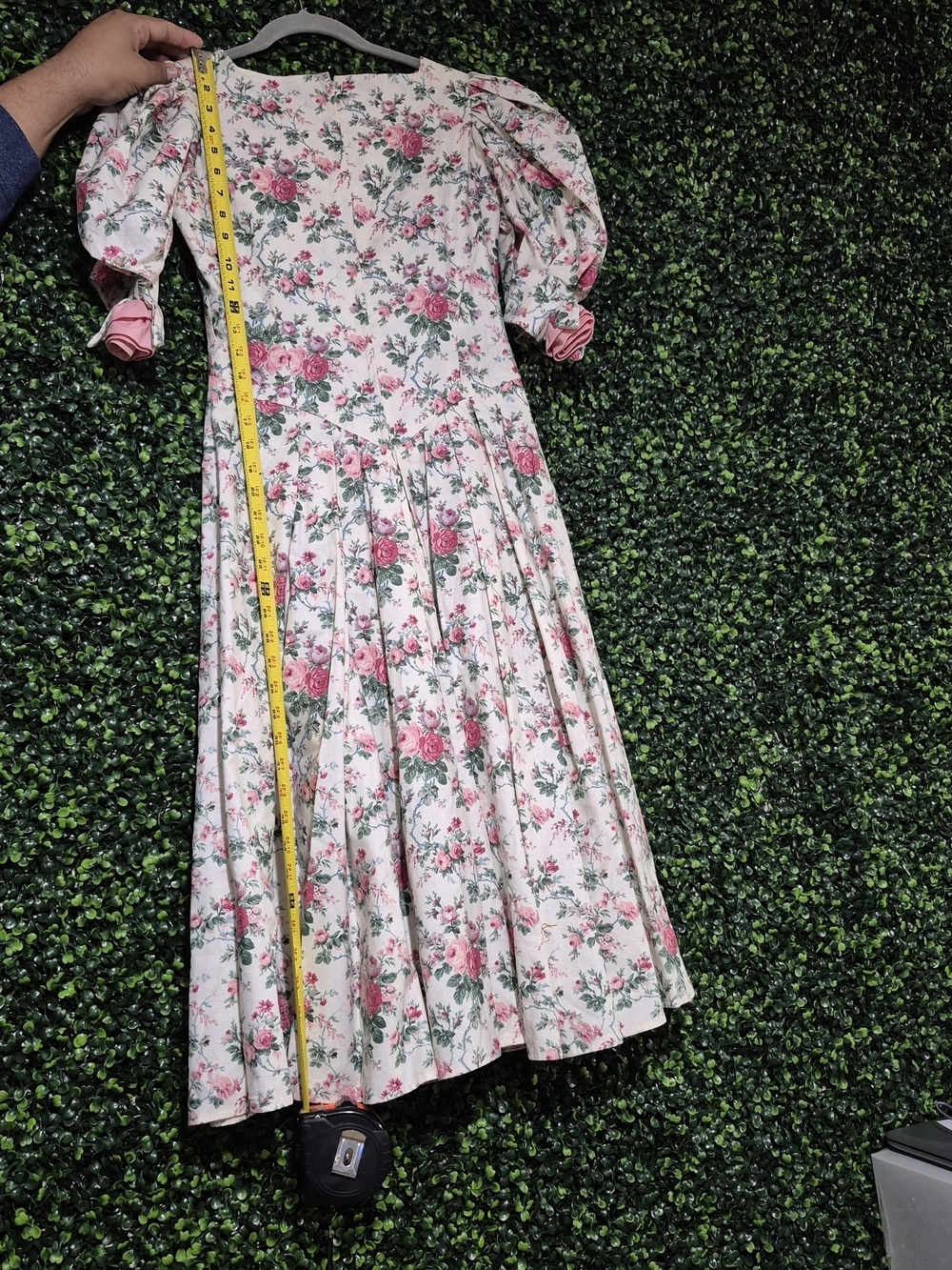 Women's Handmade Vintage Pink Floral Puff-Sleeve Midi Dress - Picture 11 of 11